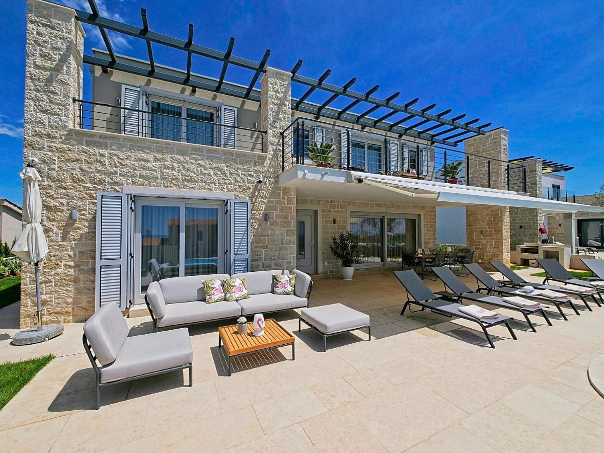 Villa Flamingo Kaštelir Εξωτερικό φωτογραφία